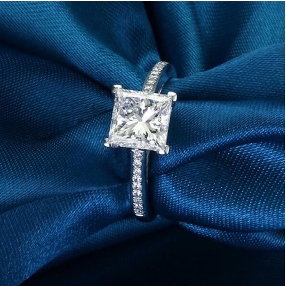 STERLING SILVER PRINCESS CUT ENGAGEMENT RING - Picture 1 of 9